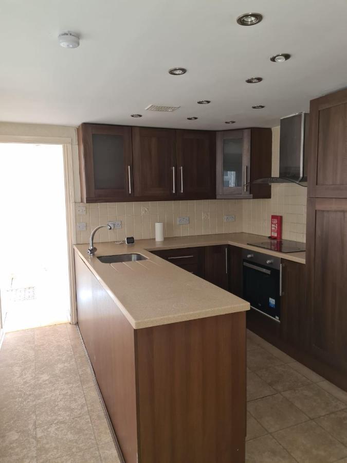 One Bedroom Apartment Дублин Экстерьер фото